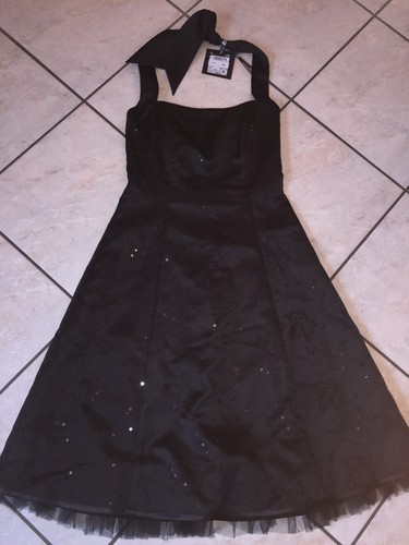 Schönes schwarzes abendkleid - schwarzes,